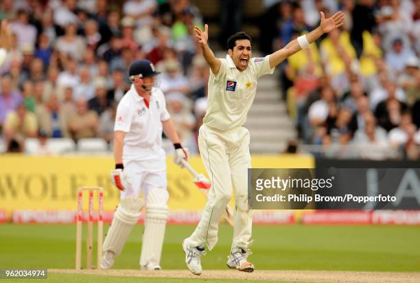 Umar Gul of Pakistan appeals successfully for the wicket of England batsman Paul Collingwood during the 1st Test match between England and Pakistan...