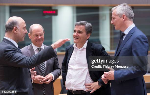 Economic and Financial Affairs, Taxation and Customs Commissioner Pierre Moscovici is talking with the German Federal Minister of Finance Olaf...