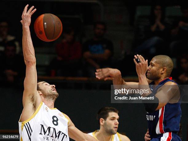 Marko Jaric,# 8 of Real Madrid in action during the Euroleague Basketball 2009-2010 Last 16 Game 1 between Real Madrid vs Efes Pilsen Istanbul at...