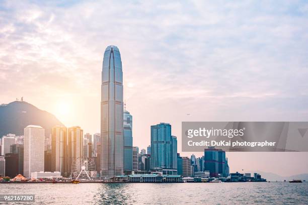 hong kong skyline - hongkong stock pictures, royalty-free photos & images