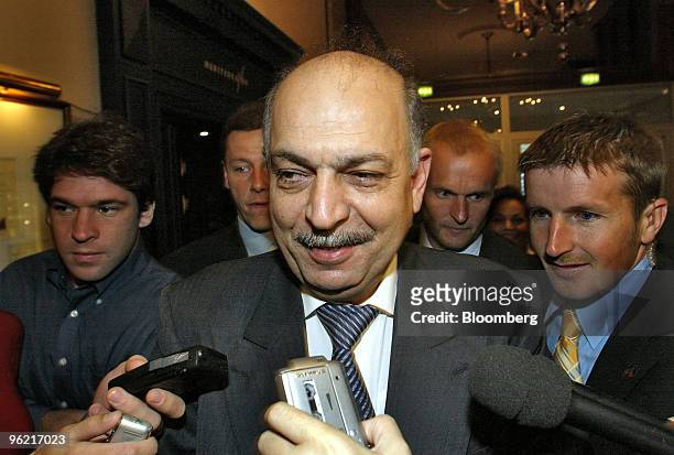 Iraqi Oil Minister Thamir Ghadhban speaks to reporters Wednesday, September 15, 2004 upon arrival for the annual OPEC meeting in Vienna, Austria. The...