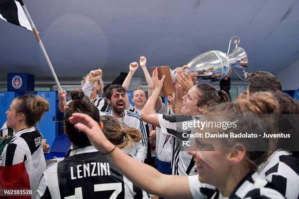 Juventus team celebrate during the women serie A final match between Juventus Women and Brescia calcio Femminile at Silvio Piola Stadium on May 20,...