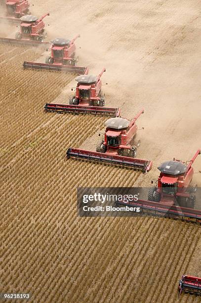 Soybeans are harvested at the Fartura Farm in Campo Verde, Brazil, on Sunday, March 2, 2008. Soybean output in Brazil, the world's largest producer...