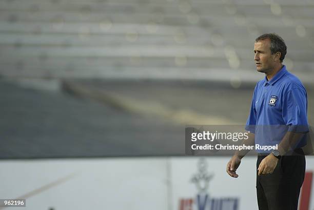 Assistant coach Dominic Kinnear of the San Jose Earthquakes runs drills before the first half against the Los Angeles Galaxy at the Rose Bowl on July...