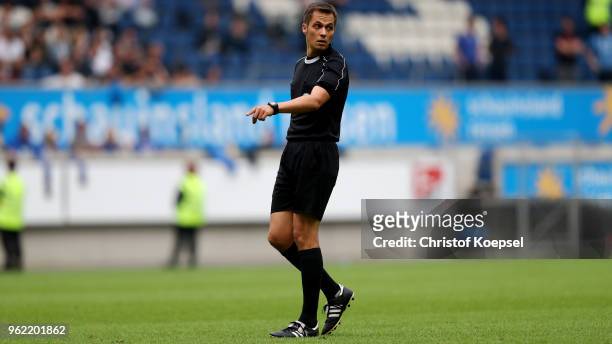 Referee Robert Hartmann is seen during the Third League Playoff first leg match between KFC Uerdingen and Waldhof Mannheim at...