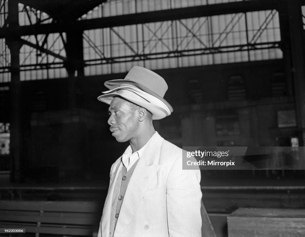 Jamaican emigrants arrive at Waterloo Station