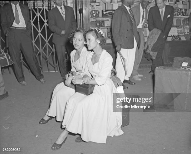 Jamaican emigrants arrive at Waterloo Station 22nd September 1954 A train load of hopes reached London when nearly 700 Jamaicans arrived In search of...