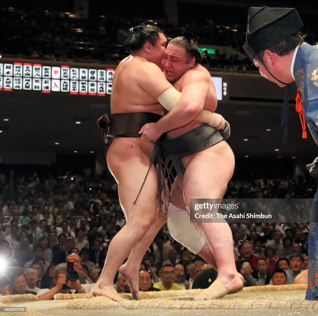 Grand Sumo Summer Tournament - Day 12