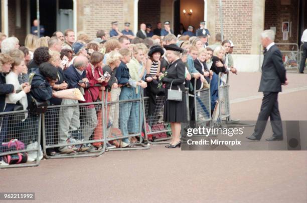 Queen Elizabeth II at St James's Palace to pay her respects to Princess Diana 's body in the Chapel Royal on the eve of the Princess of Wales'...