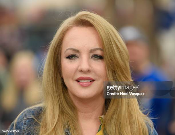 Wendi McLendon-Covey visits "Extra" at Universal Studios Hollywood on May 24, 2018 in Universal City, California.