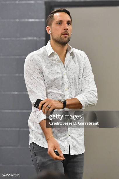 Ryan Anderson of the Houston Rockets arrives before the game against the Golden State Warriors during Game Five of the Western Conference Finals of...