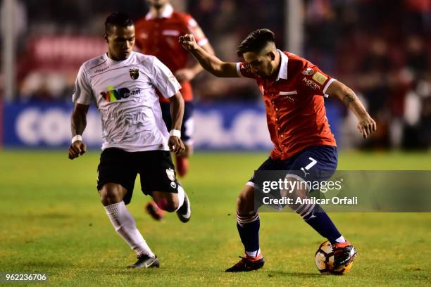 Martin Benitez of Independiente controls the ball during a match between Independiente and Deportivo Lara as part of Copa CONMEBOL Libertadores 2018...