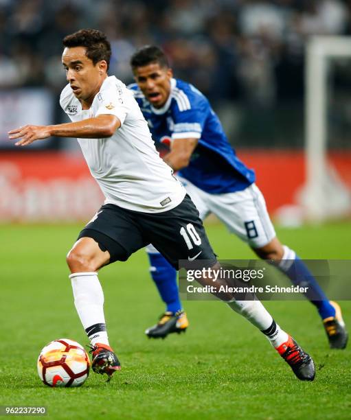 Jadson of Corinthians of Brazil in action during the match against Milionarios for the Copa CONMEBOL Libertadores 2018 at Arena Corinthians Stadium...