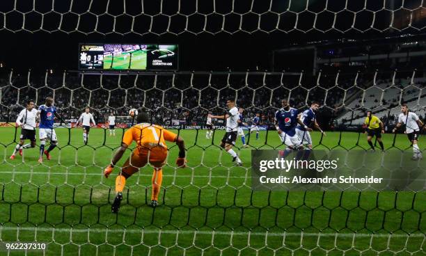 Wulkier Farinez, goalkeeper of Milionarios of Colombiain action during the match against Corinthians for the Copa CONMEBOL Libertadores 2018 at Arena...