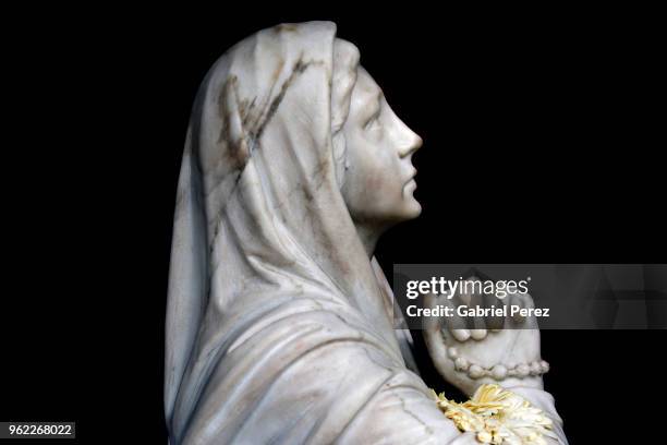 bernadette: a saint of the catholic church - bernadette soubirous foto e immagini stock