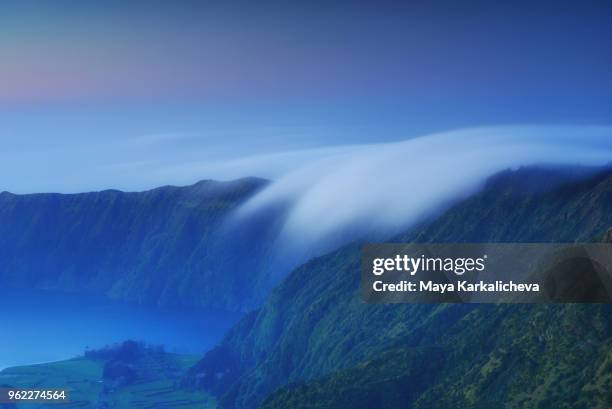 night cloudscape at sete cidades lakes, sao miguel island, azores, atlantic ocean, portugal - cidades foto e immagini stock