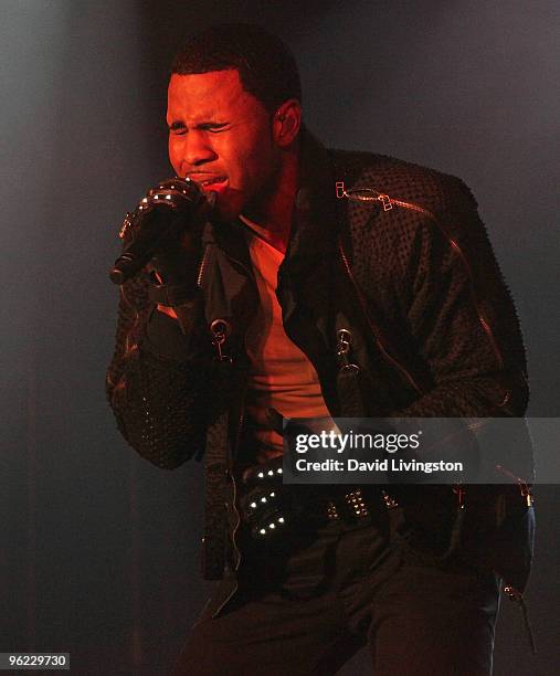 Singer Jason Derulo performs on stage at the eWorld Music Awards at The Conga Room at L.A. Live on January 27, 2010 in Los Angeles, California.
