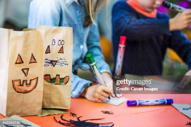 460 Smiley Face Art Stock Photos and High-res Pictures