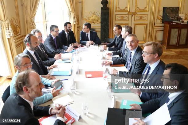 French Prime minister Edouard Philippe and French Transports Minister Elisabeth Borne attend a meeting with the CEO of French-based international...