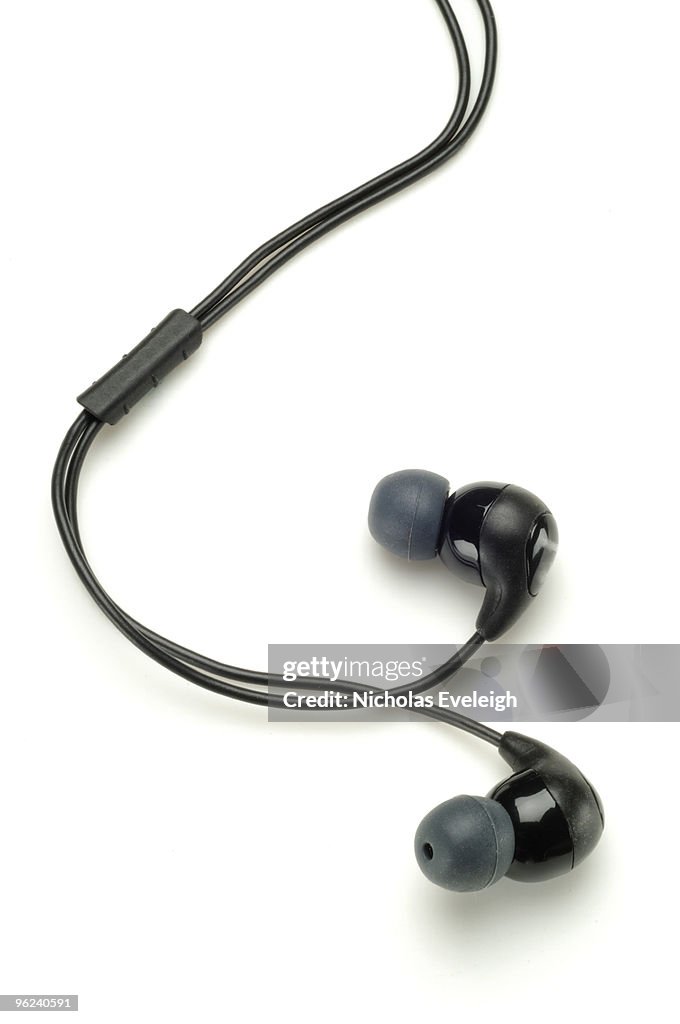 Small audio ear pieces / headphones