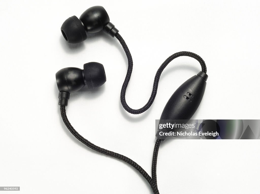 Audio headphones with cord microphone