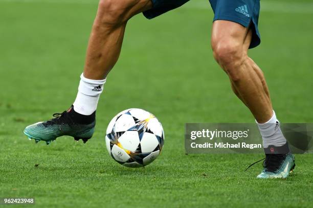 Dominic Rinaldo Ball Cristiano Ronaldo Ball Photos and Premium High Res Pictures - Getty Images