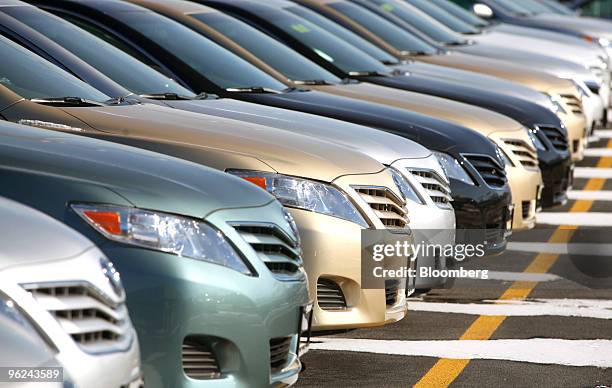 New Toyota Camrys sit on the sales lot at Bredemann Toyota in Park Ridge, Illinois, U.S., on Thursday, Jan. 28, 2010. Toyota Motor Corp., the world's...