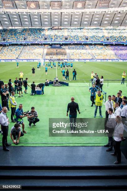 Head Coach Zinedine Zidane of Madrid enters the pitch for a Real Madrid training session ahead of the UEFA Champions League final between Real Madrid...