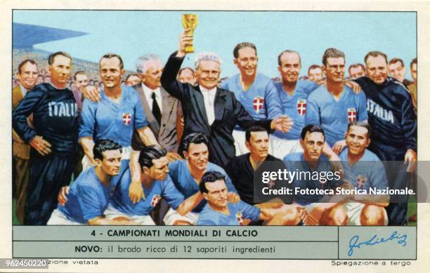 Italian soccer manager Vittorio Pozzo with the victorious team in Paris, June 19, 1938. World Champion: Italy, second place Hungary. France, Paris...