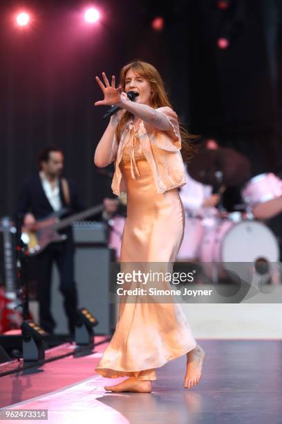Florence Welch of Florence + The Machine performs live on stage during Rolling Stones 'No Filter' tour at The London Stadium on May 25, 2018 in...