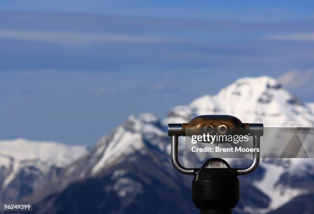 a view from the top - sulphur mountain fotografías e imágenes de stock