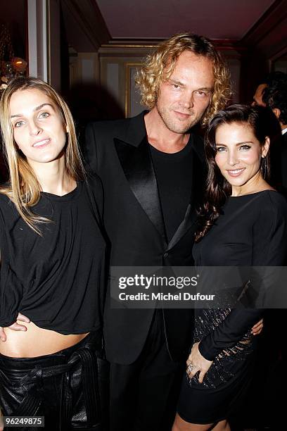 Gaia Repossi, Peter Dundas and Elsa Pataky attend the Fashion Dinner for AIDS at the Pavillon d'Armenonville on January 28, 2010 in Paris, France.