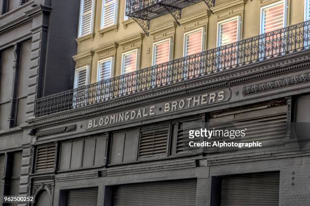 bloomingdale brothers store front - bloomingdale's department stock pictures, royalty-free photos & images