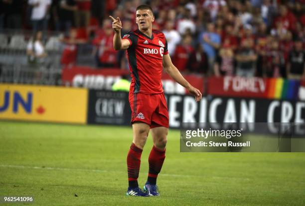 Toronto FC defender Nick Hagglund points down the field as Toronto FC falls FC Dallas 1-0 at BMO Field in Toronto. May 25, 2018.