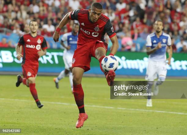 Ryan Telfer comes down with the ball as Toronto FC falls FC Dallas 1-0 at BMO Field in Toronto. May 25, 2018.