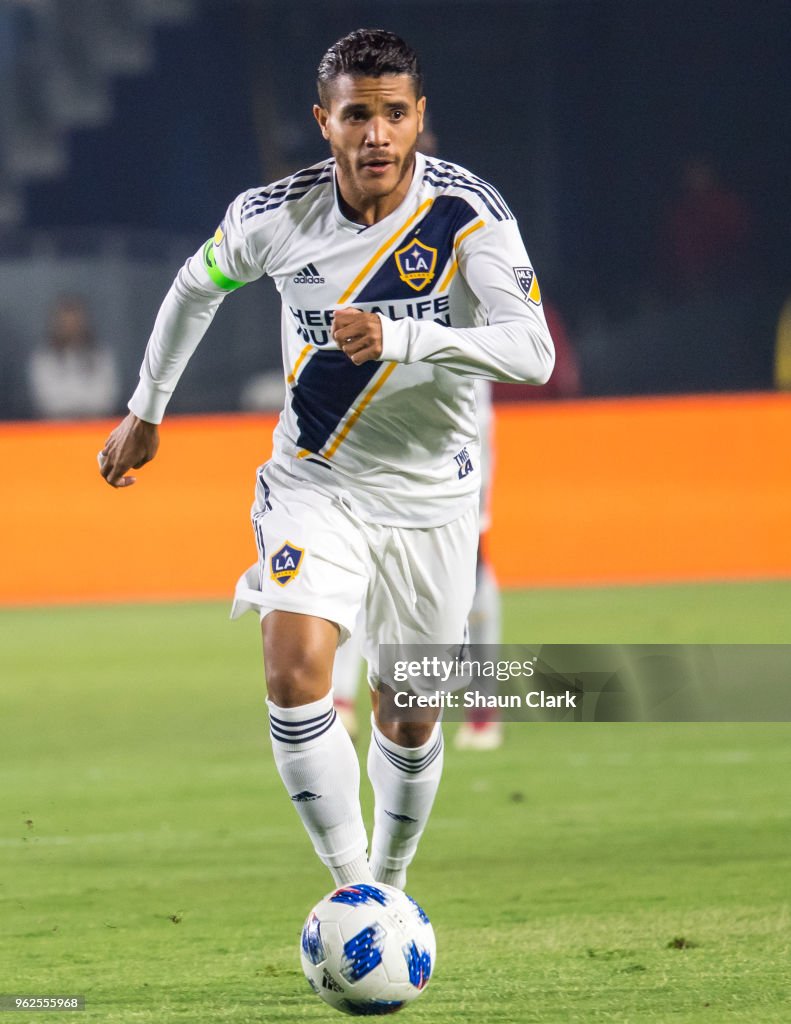 San Jose Earthquakes v Los Angeles Galaxy