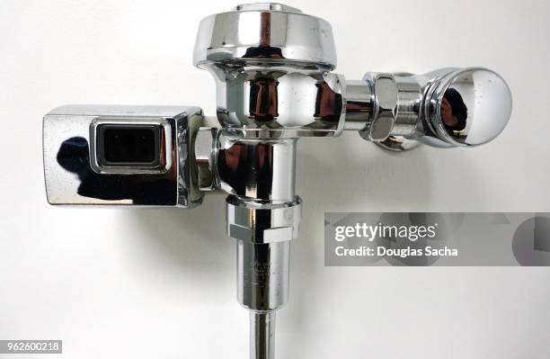 cartrige type water valve for plumbing fixtures - schietlood-meetinstrument stockfoto's en -beelden