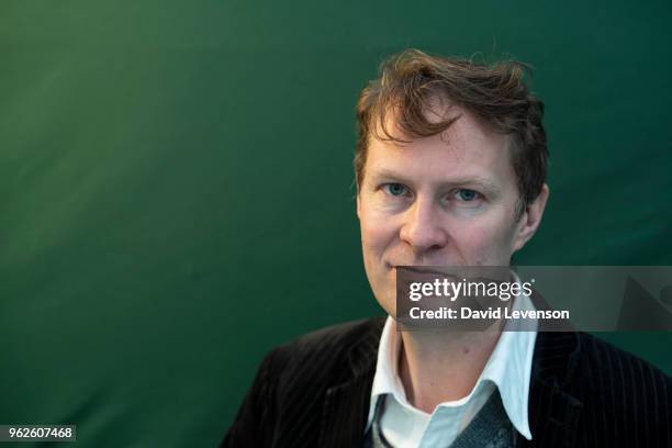 Luke Harding 360 Luke Harding Photos & High Res Pictures - Getty Images