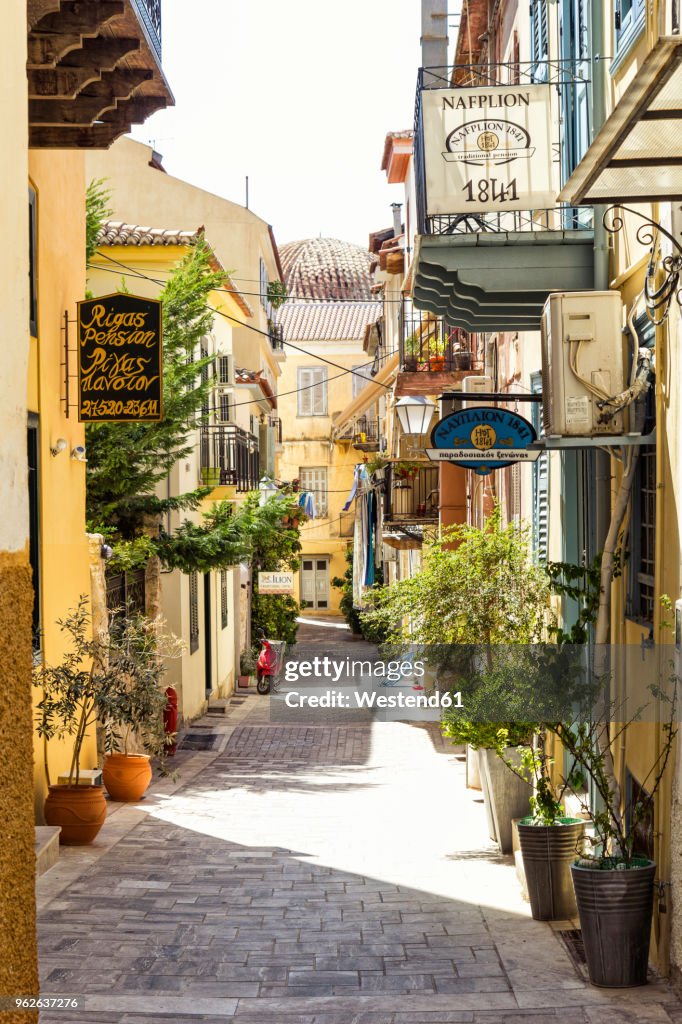 Greece, Peloponnese, Argolis, Nauplia, Old town, alley