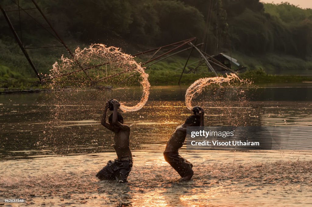 Children's life with rural rivers of Asia