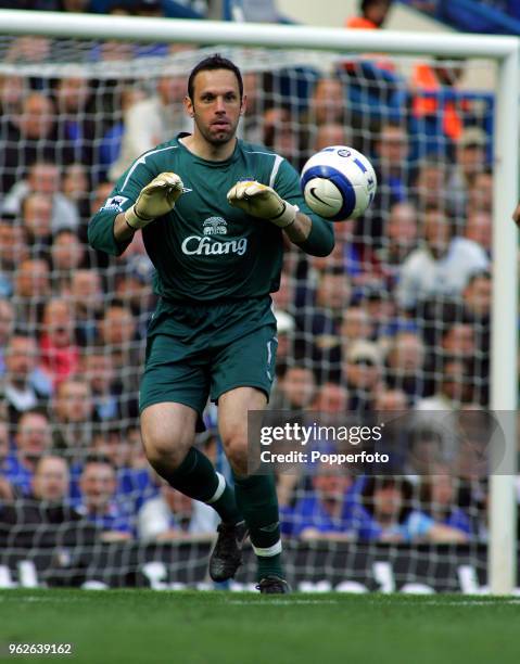 Everton goalkeeper Richard Wright in action during the Barclays Premiership match between Chelsea and Everton at Stamford Bridge in London on April...