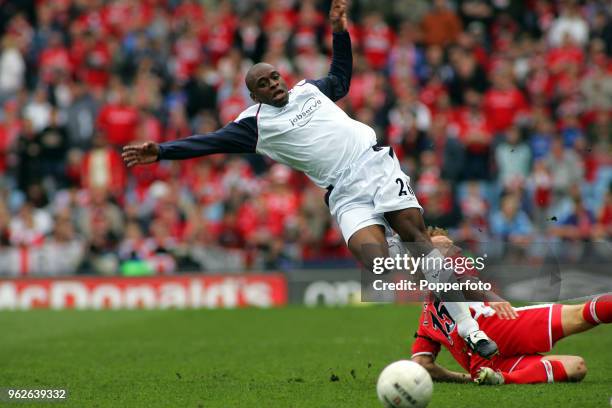 Shaun Newton of West Ham United is tackled by Ray Parlour of Middlesbrough during the FA Cup Semi-Final between West Ham United and Middlesbrough at...