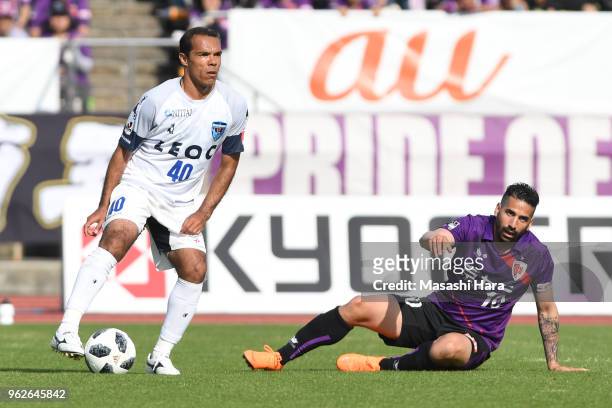 Leandro Domingues of Yokohama FC in action during the J.League J2 match between Kyoto Sanga and Yokohama FC at Nishikyogoku Stadium on May 26, 2018...