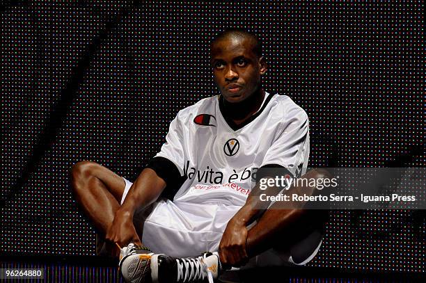 Italian Basketball Championship 2008/2009 - regular season 17th round - Virtus La Fortezza Bologna vs. Olimpia Armani Jeans Milan - Earl Boykins of...