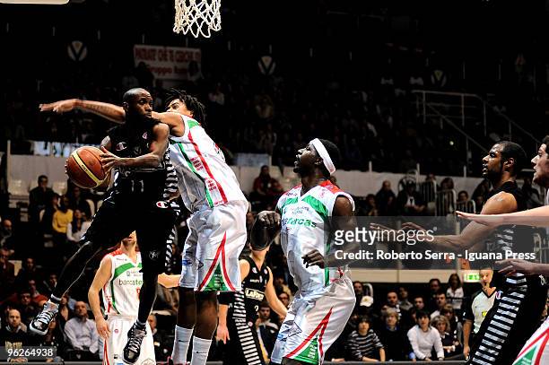 Italian Basketball Championship 2008/2009 - TIM CUP final eight of Coppa Italia - semifinal - Virtus La Fortezza Bologna vs. Banca Tercas Teramo -...