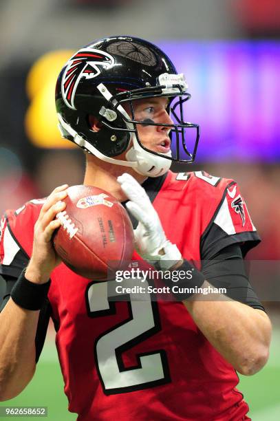 Matt Ryan of the Atlanta Falcons warms up prior to the game against the Minnesota Vikings at Mercedes-Benz Stadium on December 3, 2017 in Atlanta,...