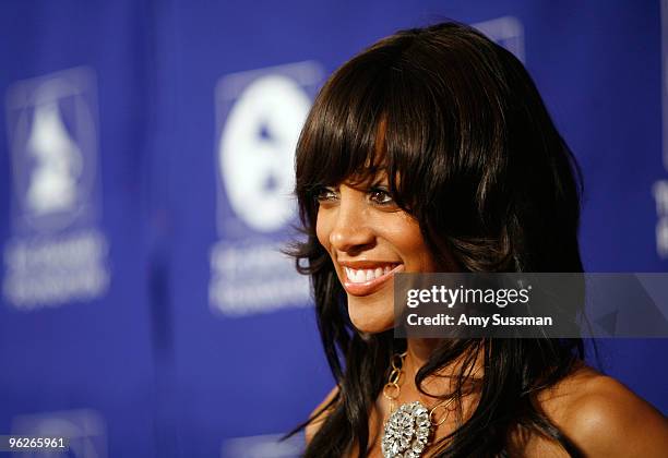 Actress Shaun Robinson attends the Music Preservation Project "Cue The Music" held at the Wilshire Ebell Theatre on January 28, 2010 in Los Angeles,...