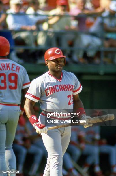 Lloyd McClendon of the Cincinnati Reds prepares to bat against the San Diego Padres at Jack Murphy Stadium circa 1987 in San Diego,Califirnia.