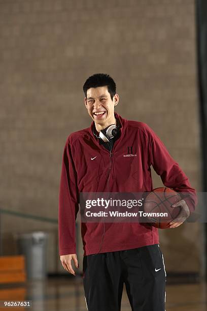 Harvard Jeremy Lin before game vs Dartmouth at Leede Arena. Hanover, NH 1/23/2010 CREDIT: Winslow Townson