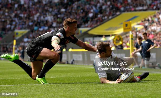 Chris Wyles of Saracens touches down for his sides third try during the Aviva Premiership Final between Saracens and Exeter Chiefs at Twickenham...